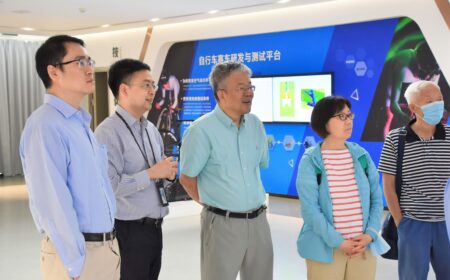 鹏城实验室党委书记杨士强到我院调研